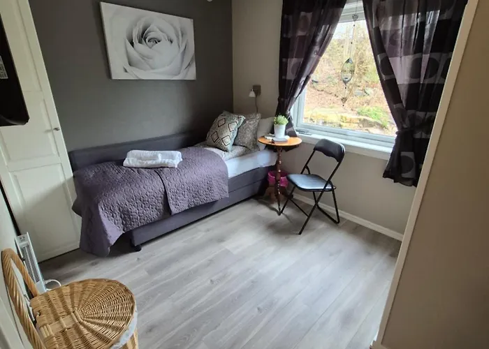 Mormors Basseng Privatunterkunft